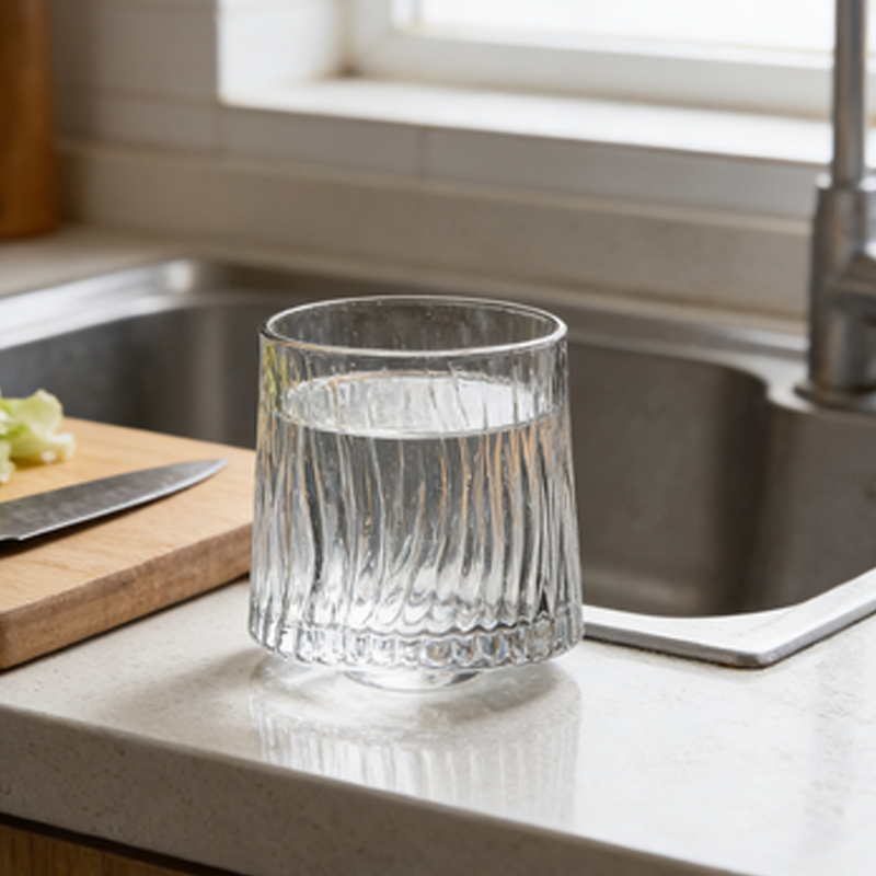 Creative Rotating Whiskey Glas - Art Craft Glasses recension och pris